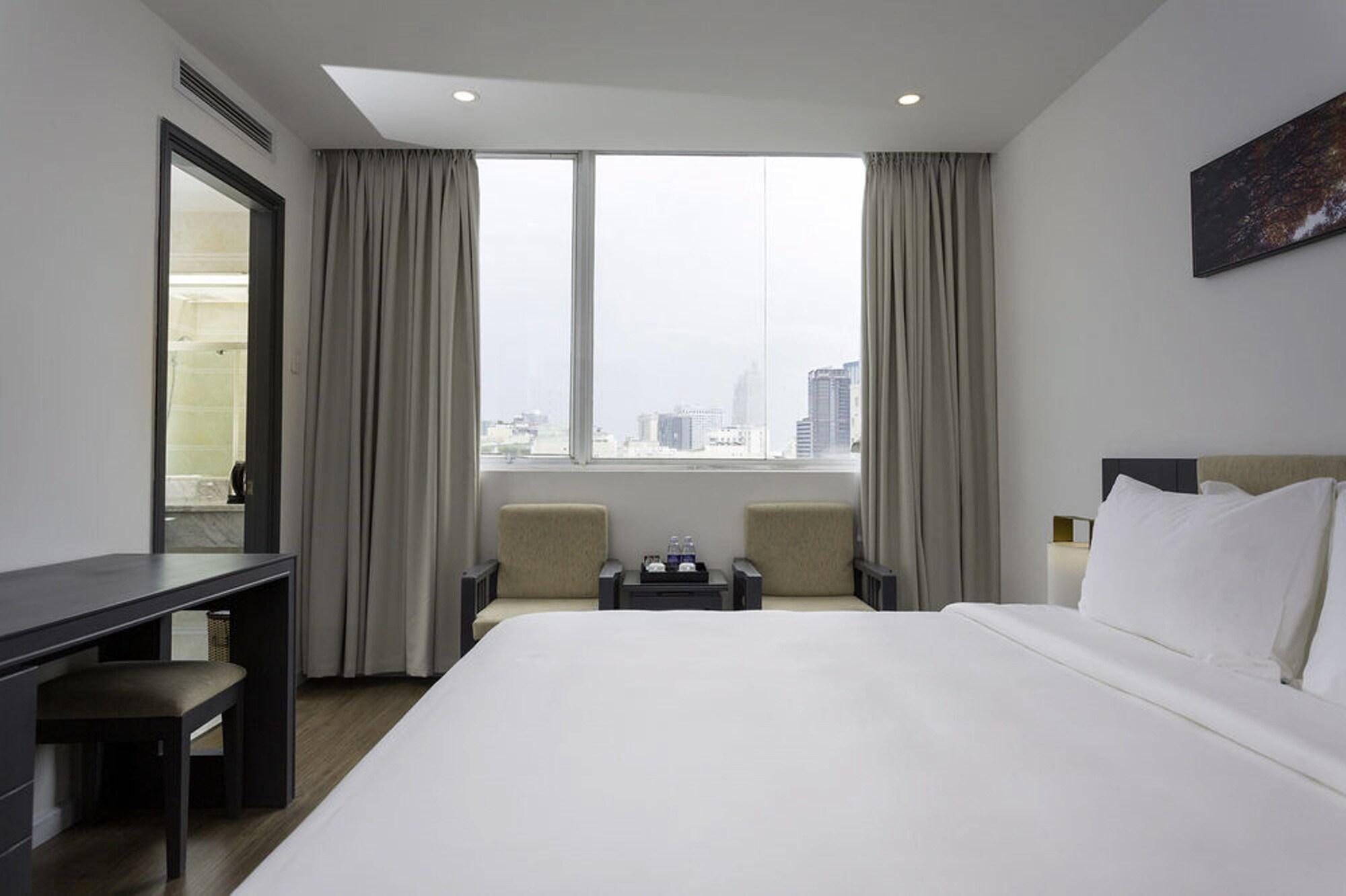 Calista Sai Gon Hotel Хошимін Екстер'єр фото