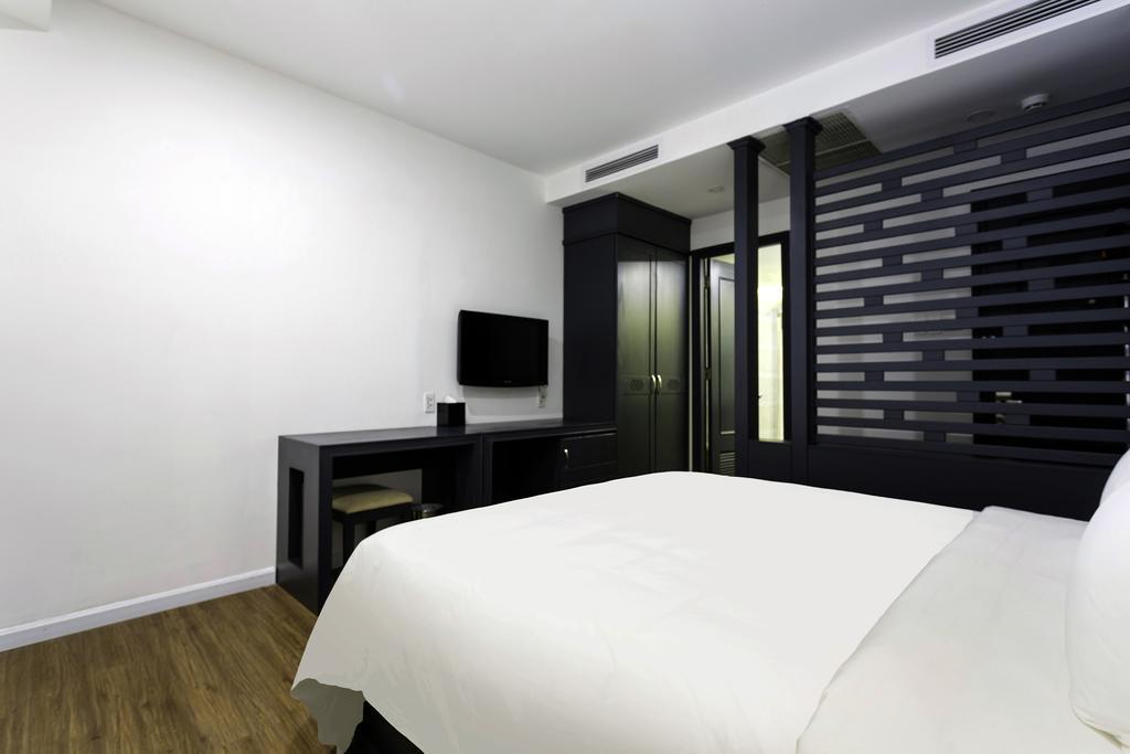 Calista Sai Gon Hotel Хошимін Екстер'єр фото